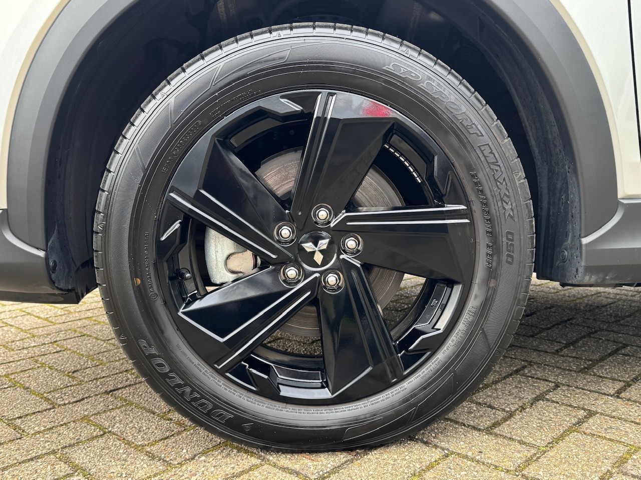 Mitsubishi Mitsubishi