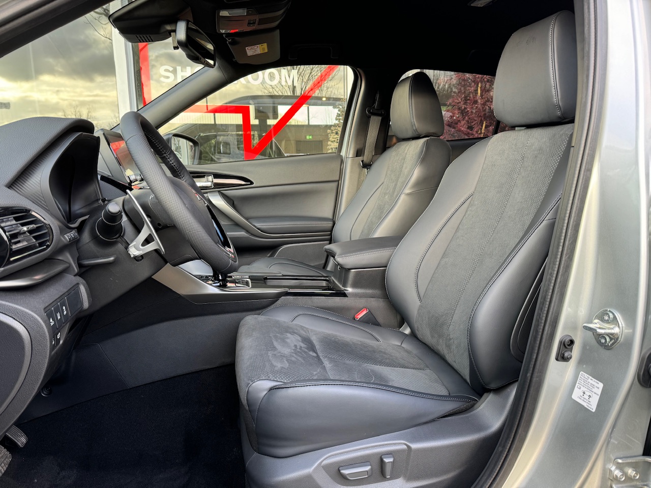 Mitsubishi Mitsubishi