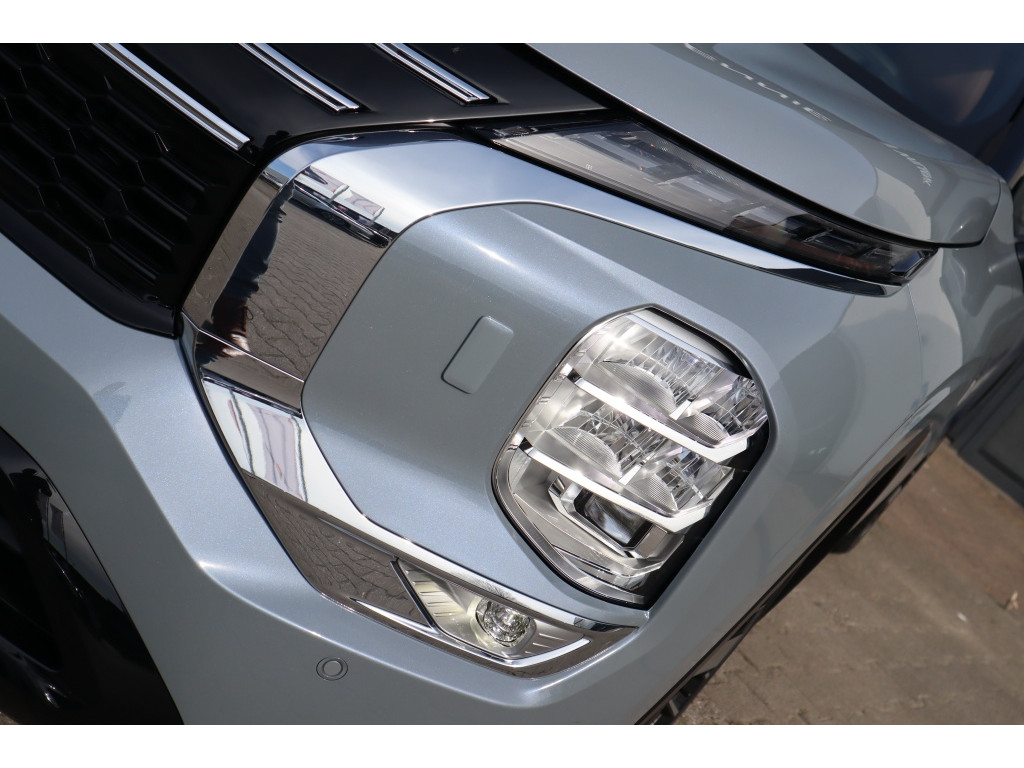 Mitsubishi Mitsubishi
