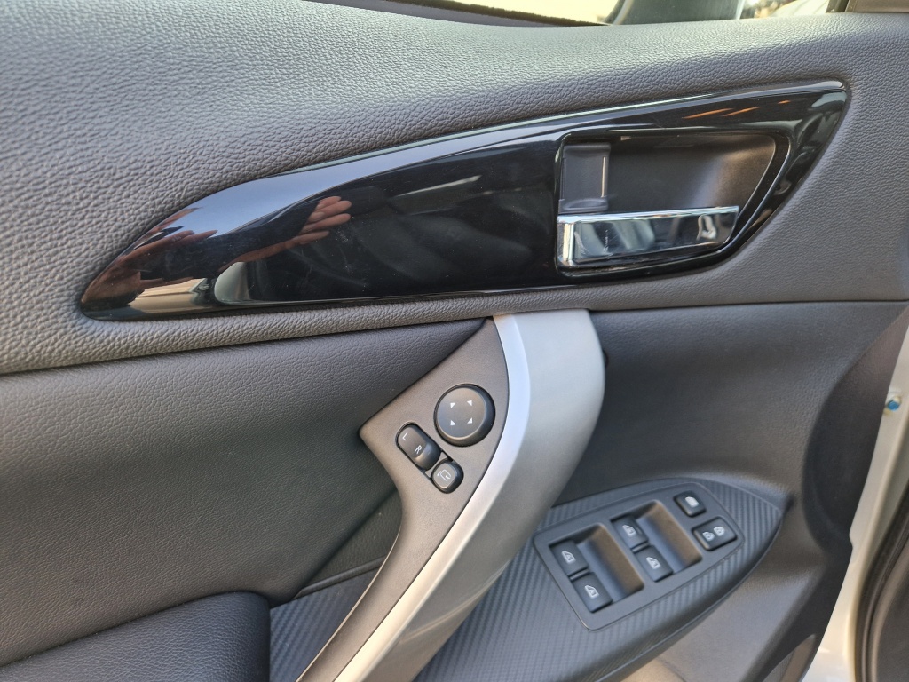 Mitsubishi Mitsubishi