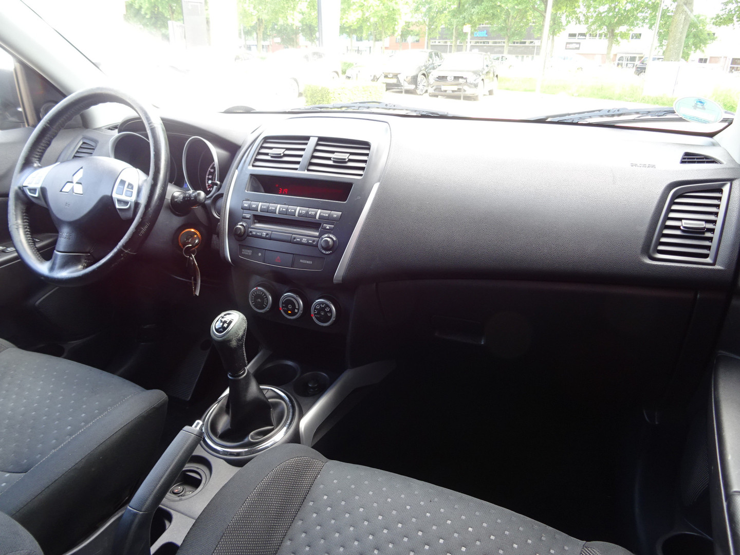 Mitsubishi Mitsubishi