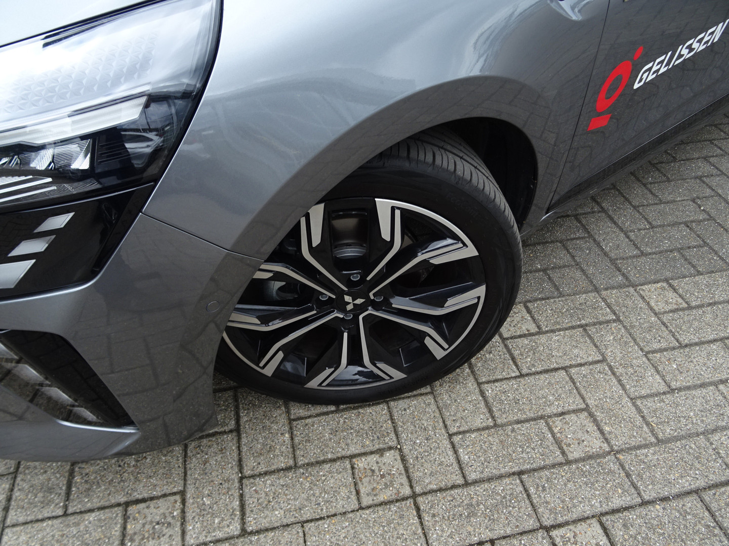 Mitsubishi Mitsubishi