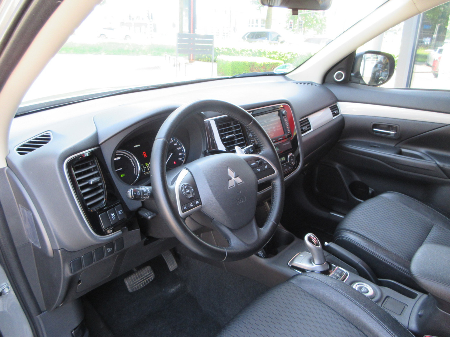 Mitsubishi Mitsubishi