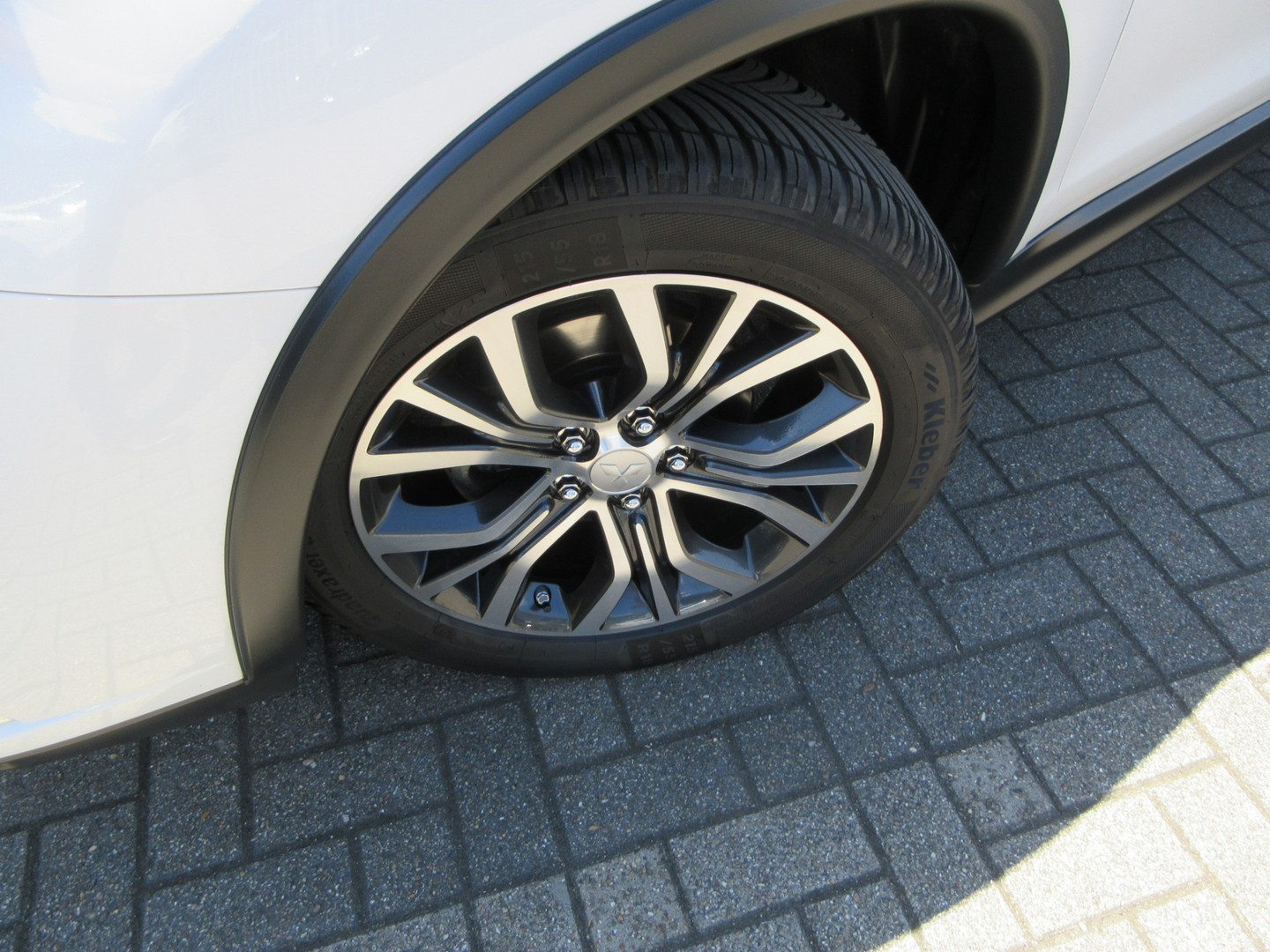 Mitsubishi Mitsubishi