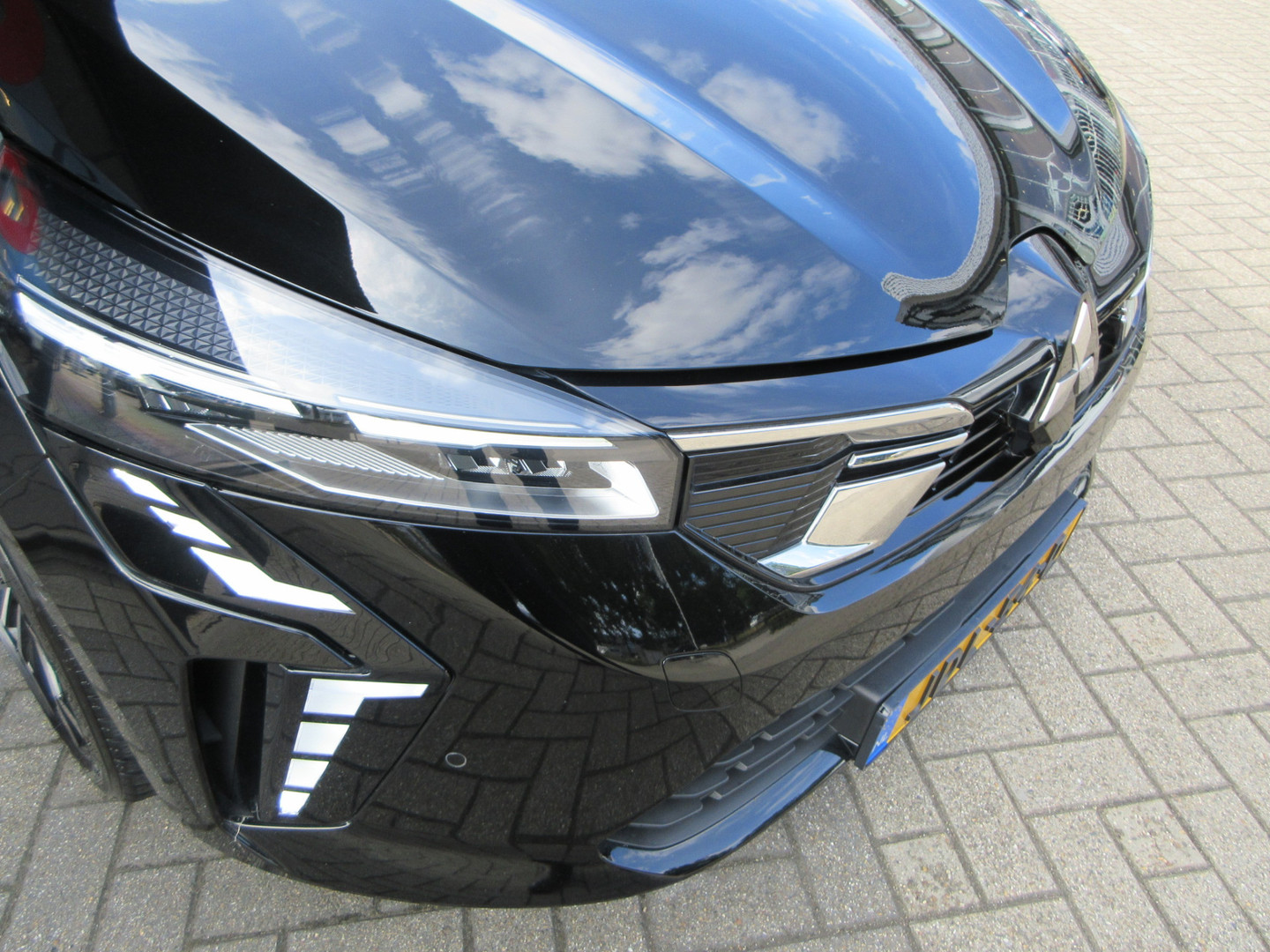 Mitsubishi Mitsubishi