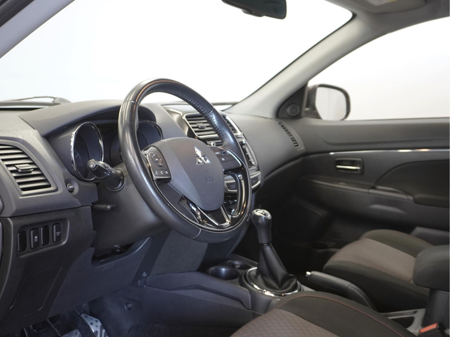 Mitsubishi Mitsubishi