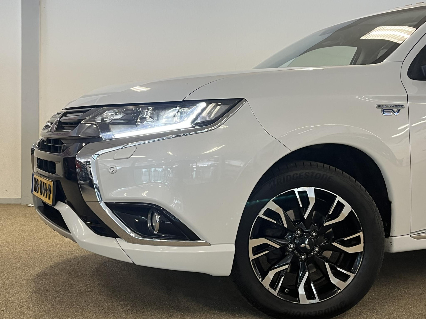 Mitsubishi Mitsubishi