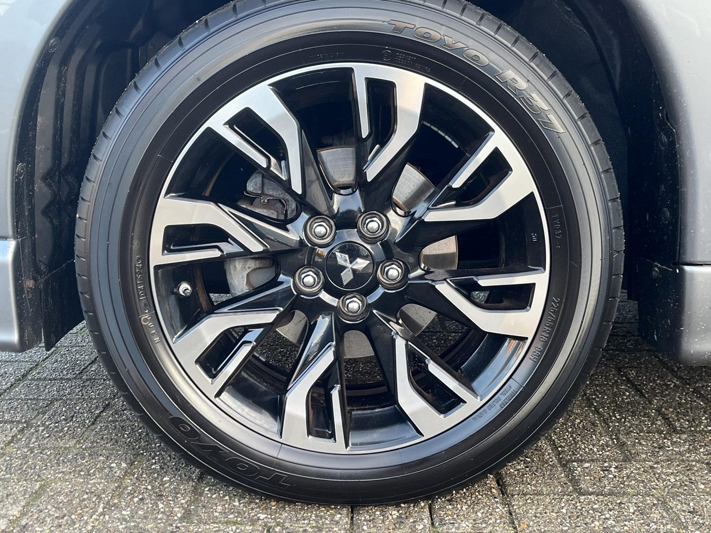 Mitsubishi Mitsubishi