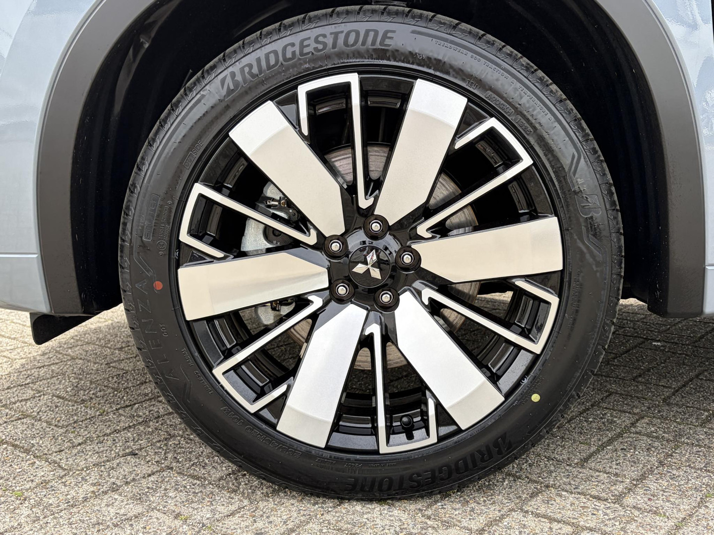 Mitsubishi Mitsubishi