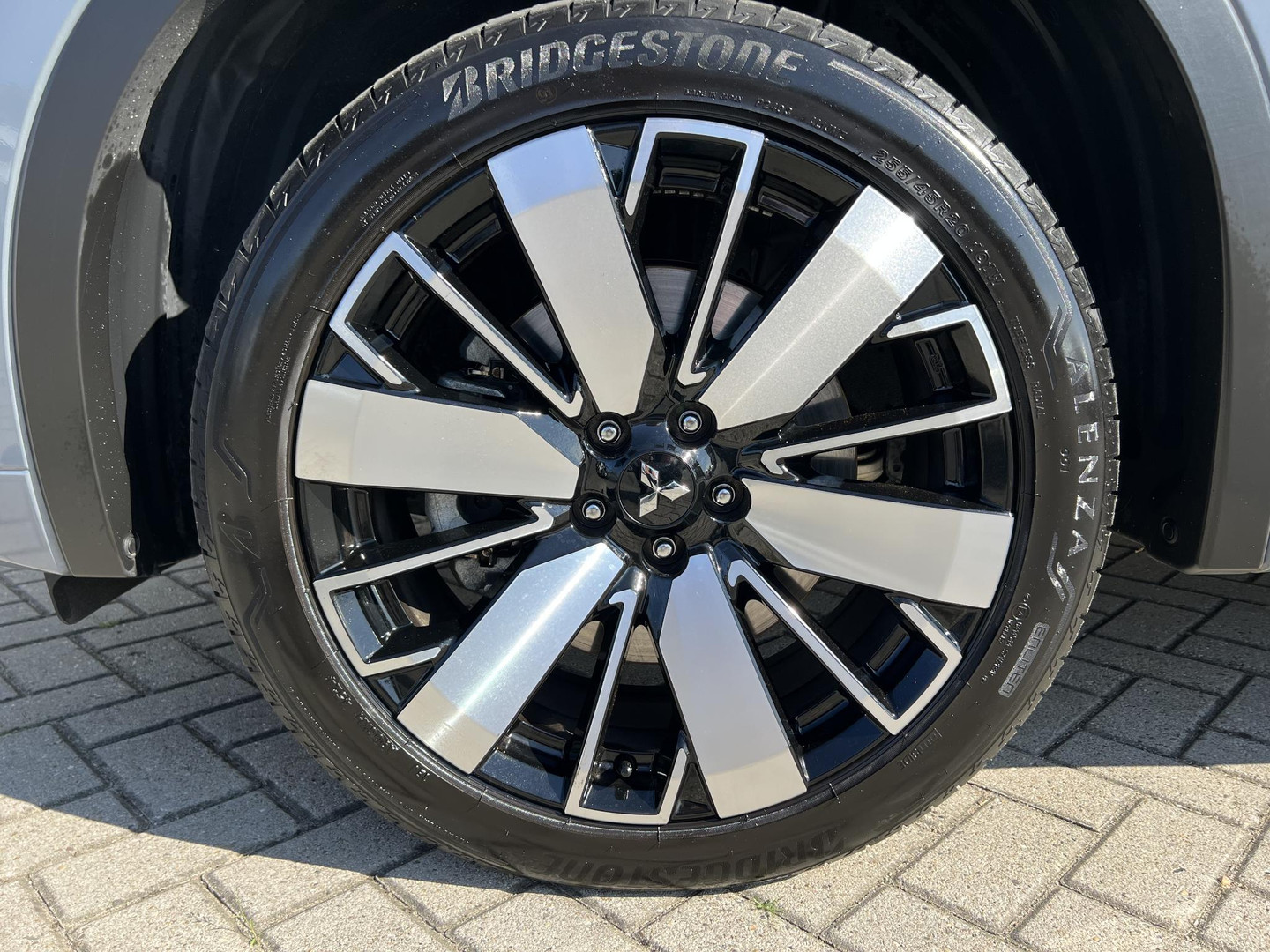 Mitsubishi Mitsubishi