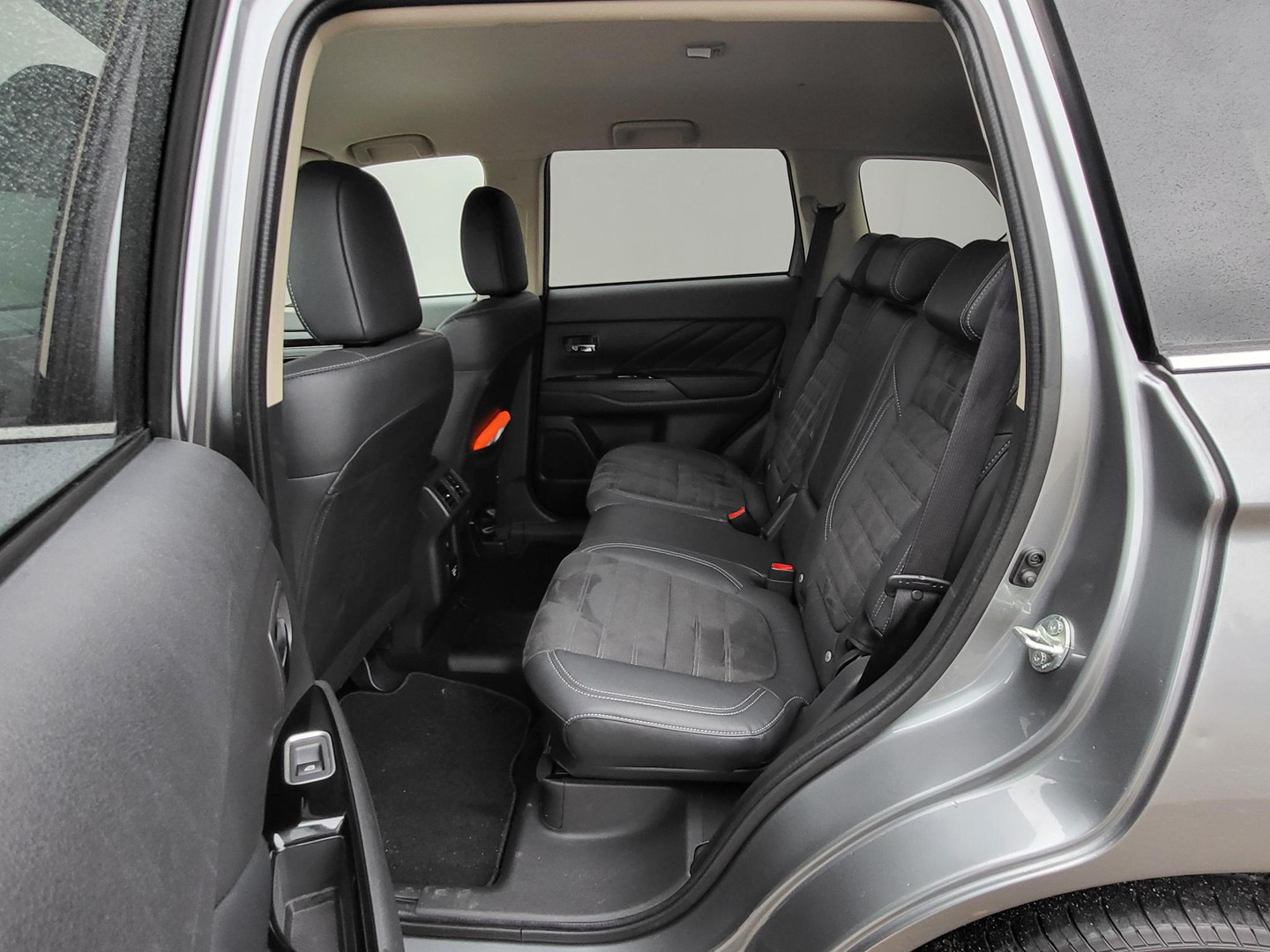 Mitsubishi Mitsubishi