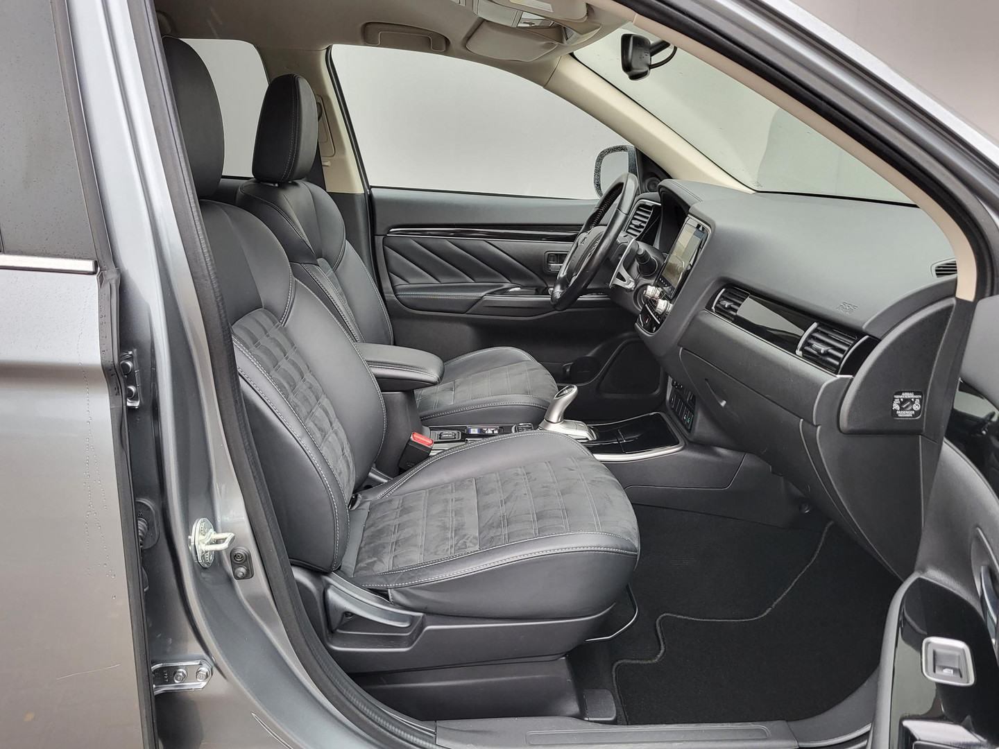 Mitsubishi Mitsubishi