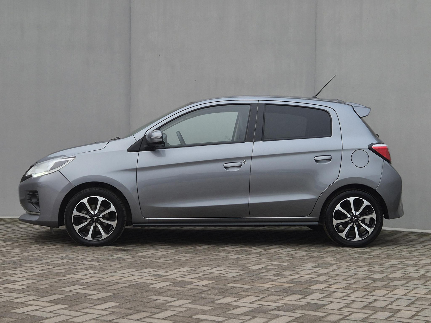 Mitsubishi Mitsubishi