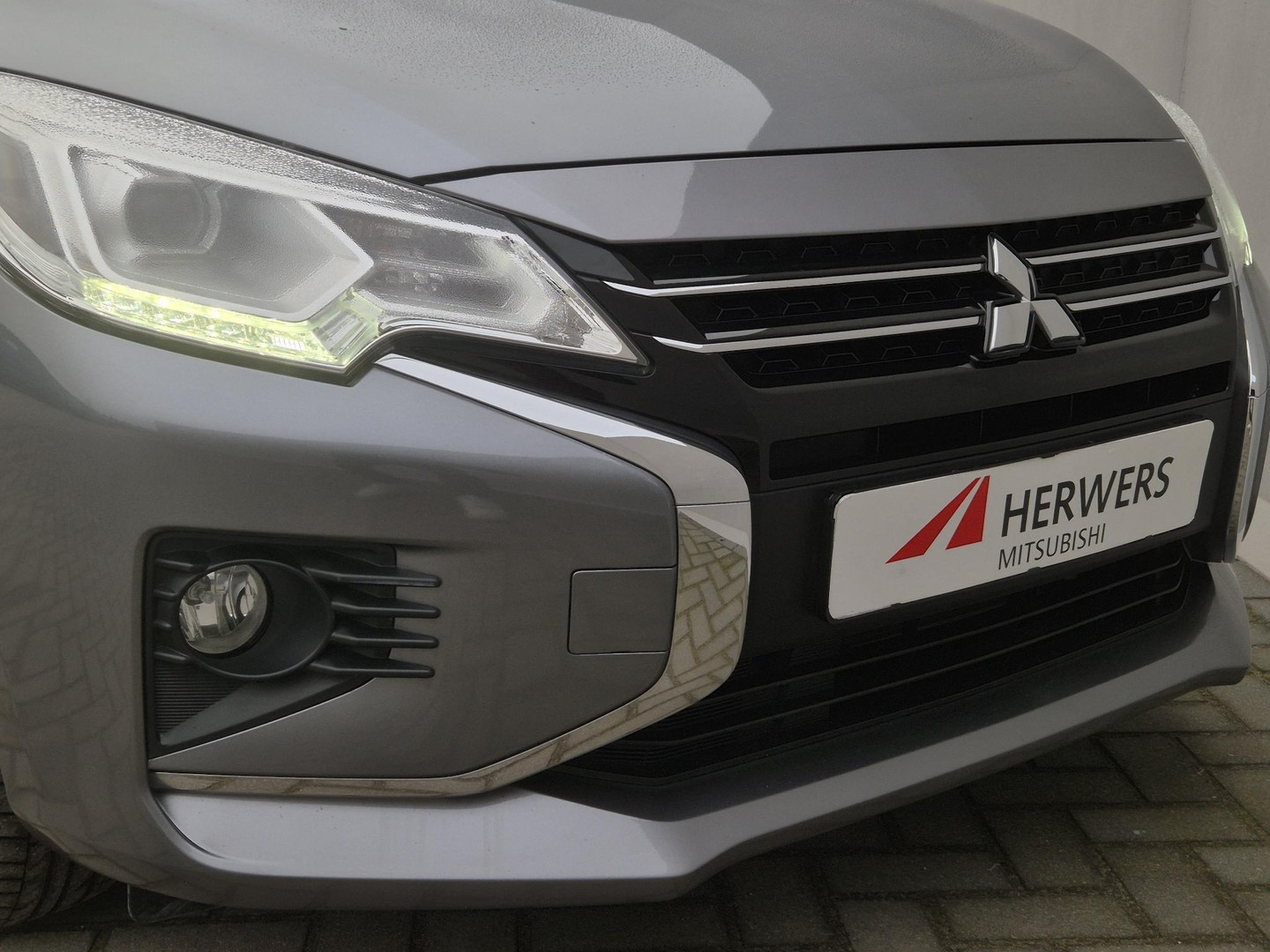 Mitsubishi Mitsubishi