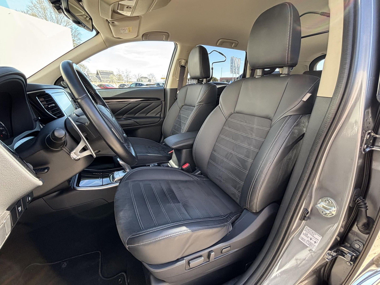 Mitsubishi Mitsubishi