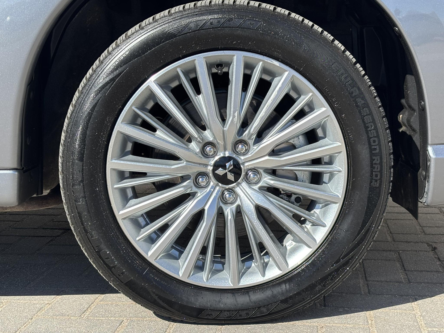 Mitsubishi Mitsubishi