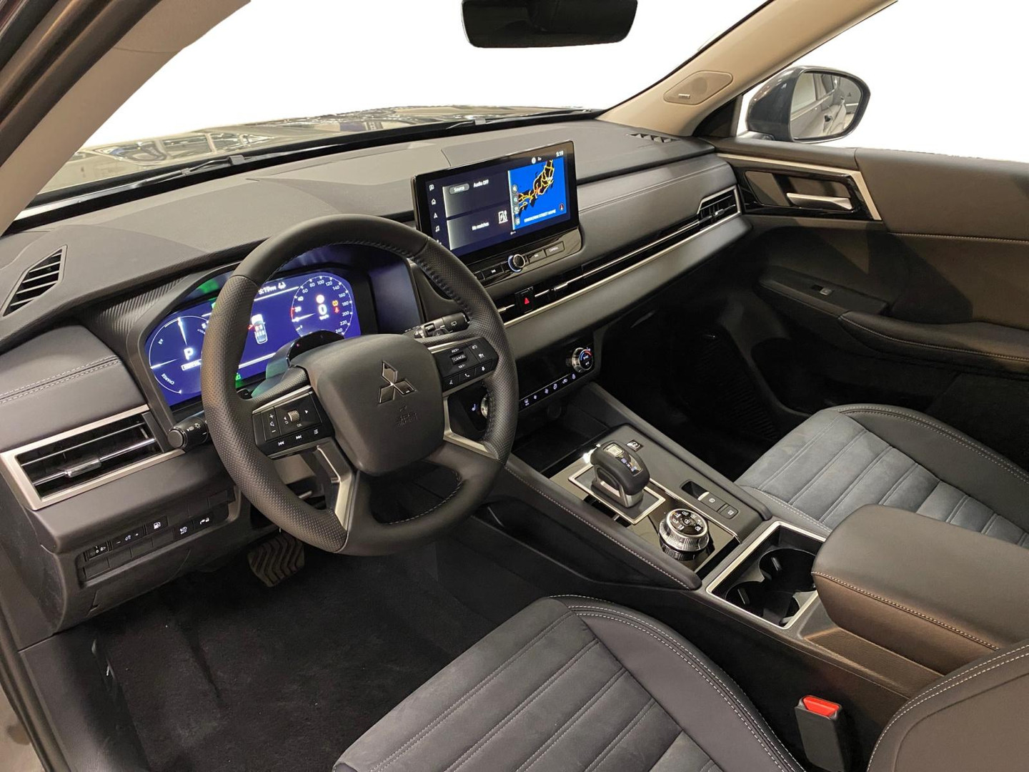 Mitsubishi Mitsubishi