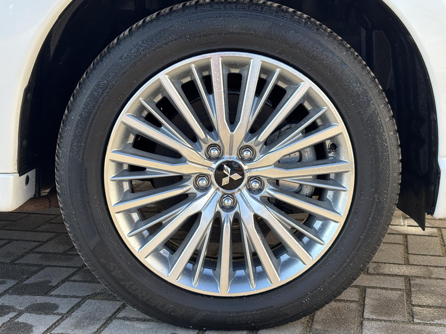 Mitsubishi Mitsubishi