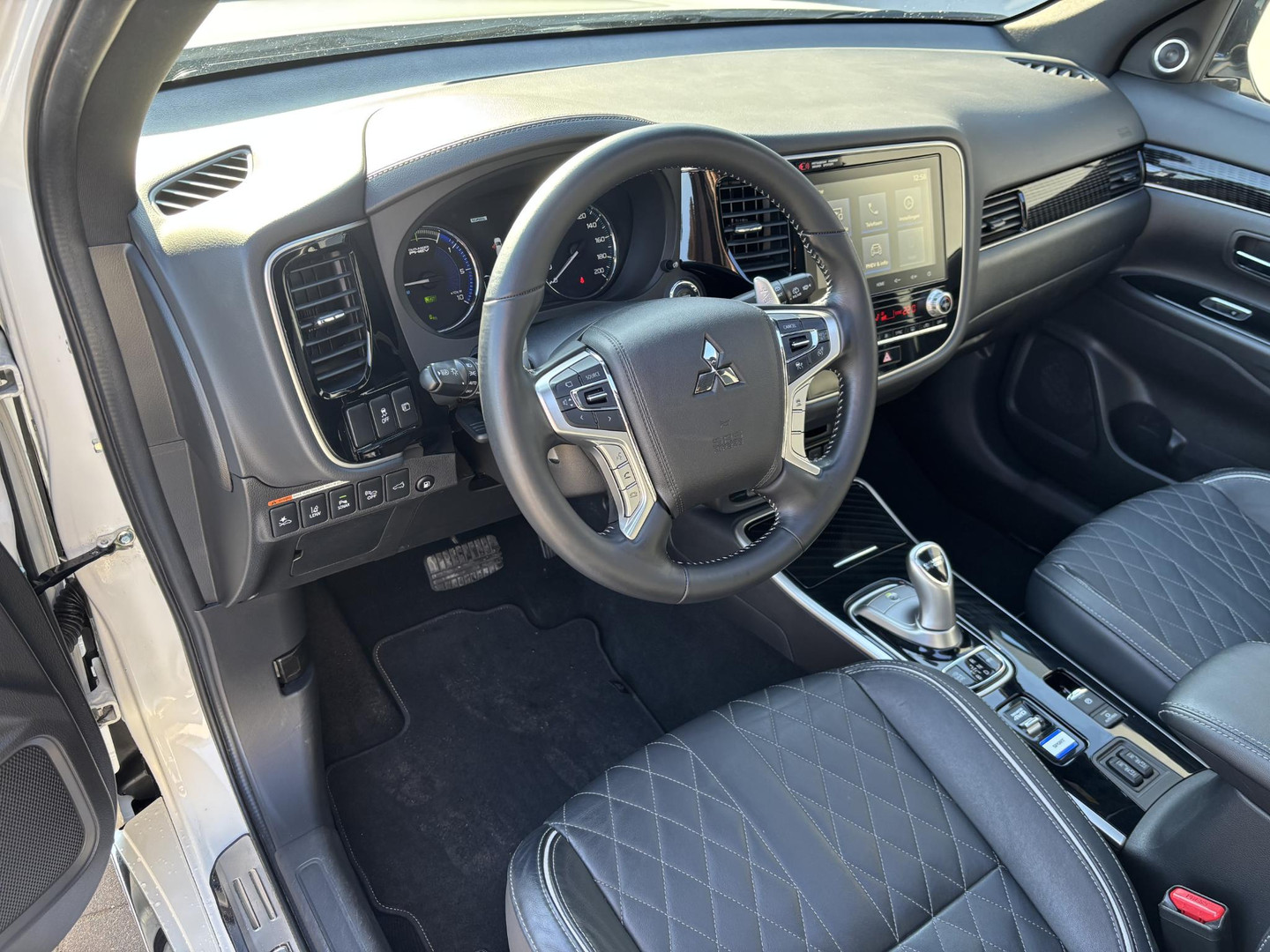 Mitsubishi Mitsubishi