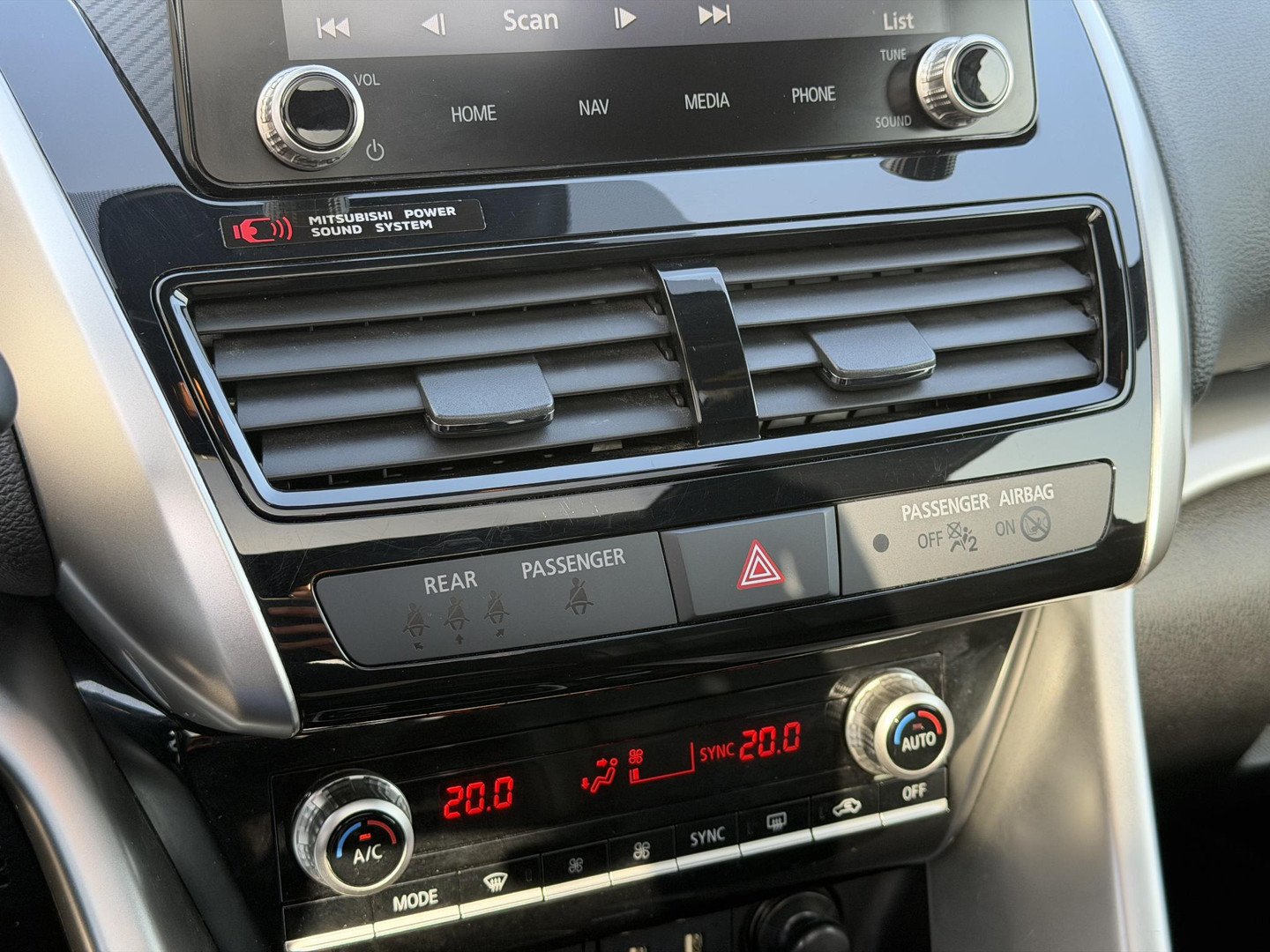 Mitsubishi Mitsubishi