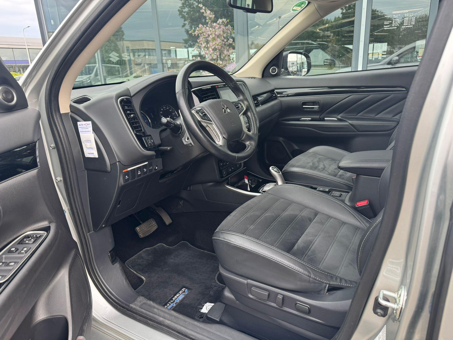 Mitsubishi Mitsubishi