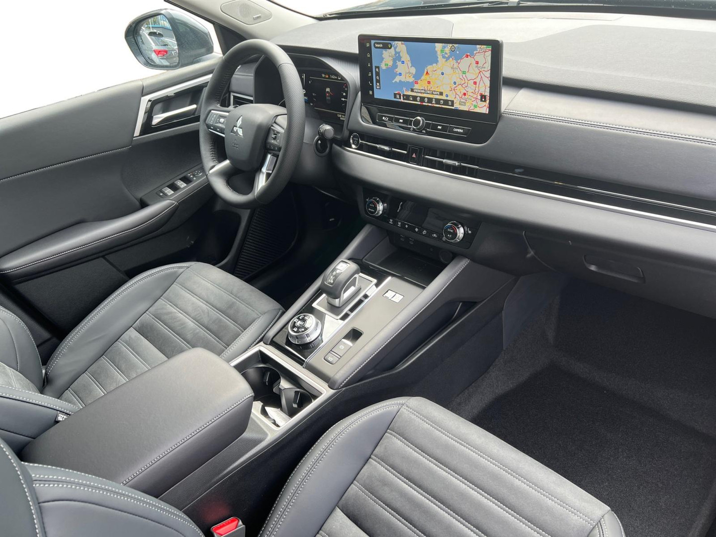 Mitsubishi Mitsubishi