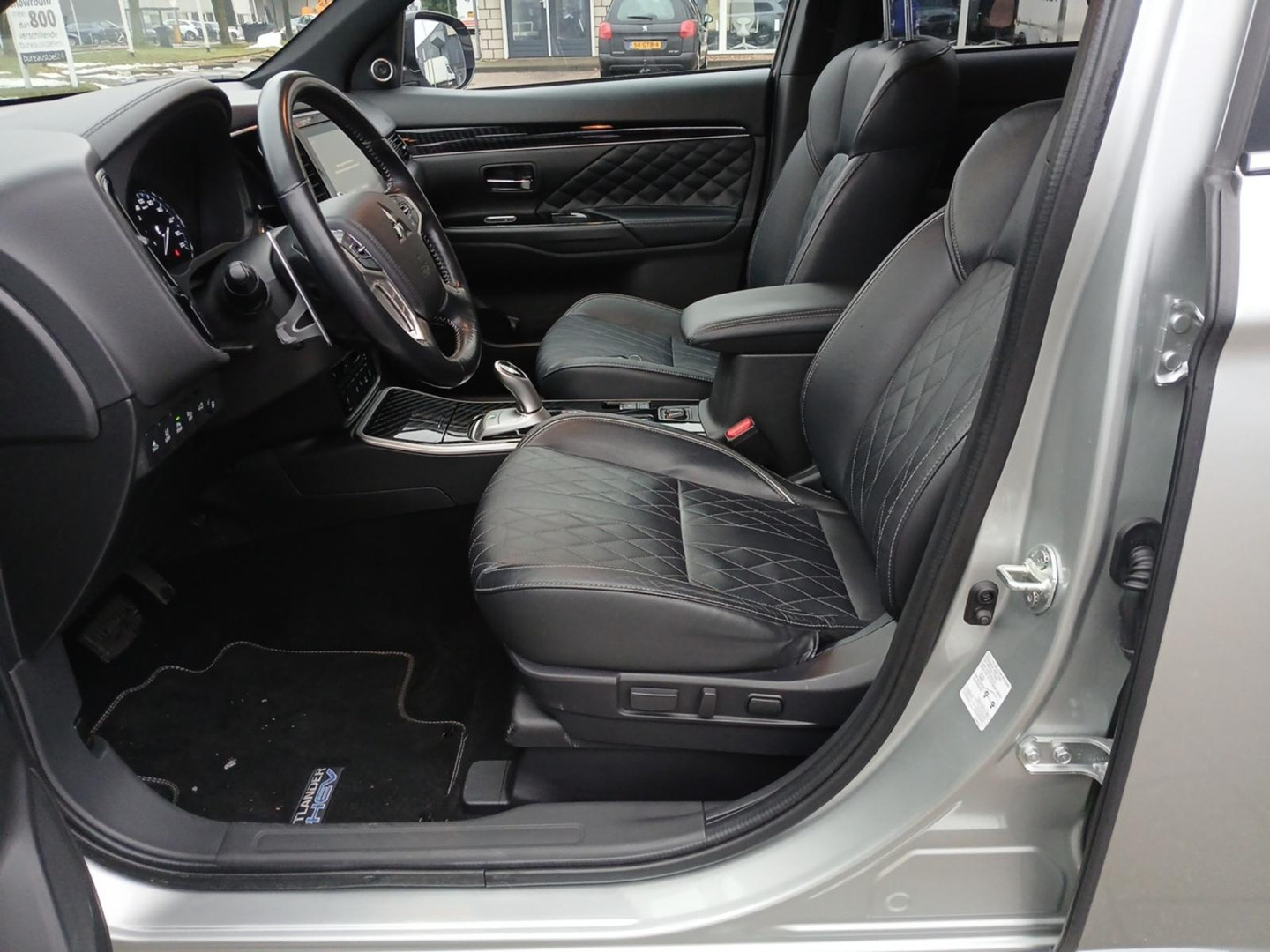 Mitsubishi Mitsubishi