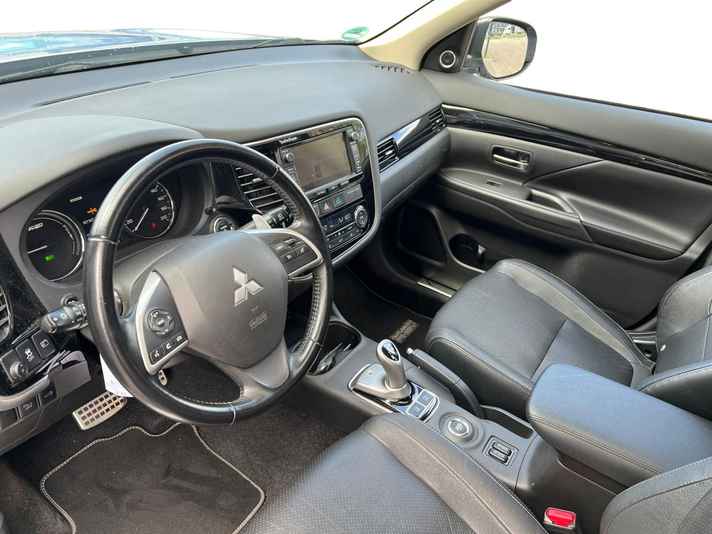 Mitsubishi Mitsubishi