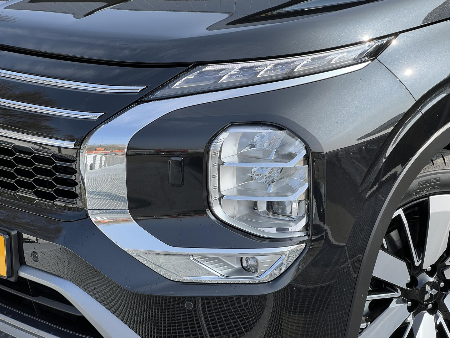Mitsubishi Mitsubishi