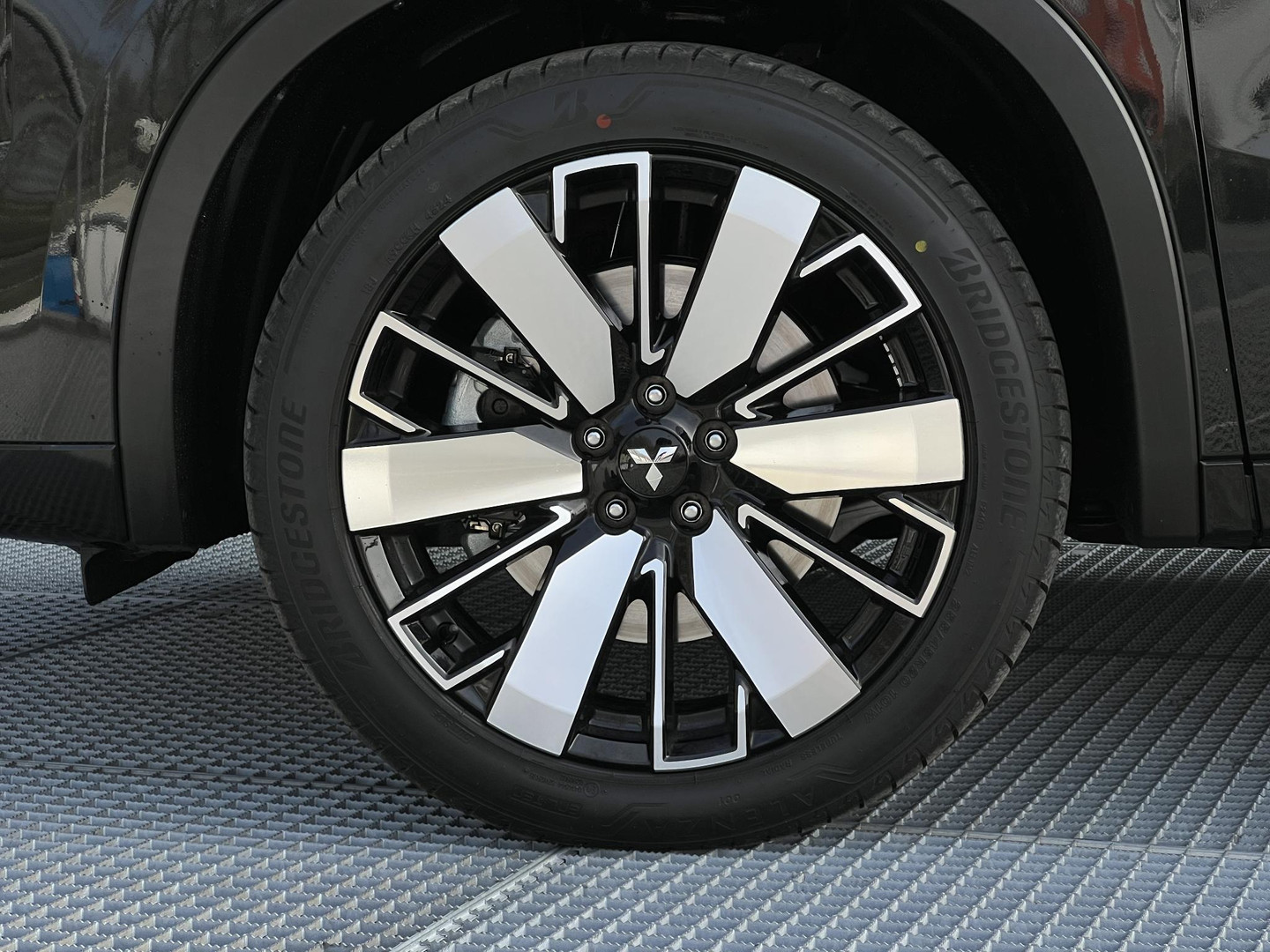 Mitsubishi Mitsubishi