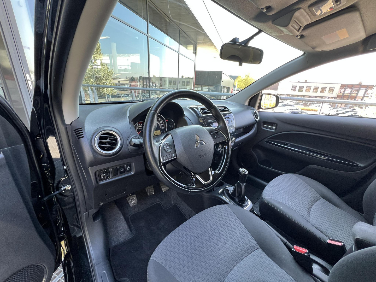 Mitsubishi Mitsubishi