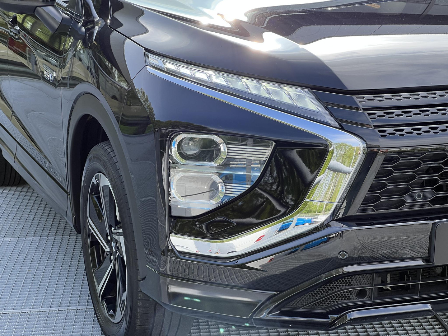 Mitsubishi Mitsubishi