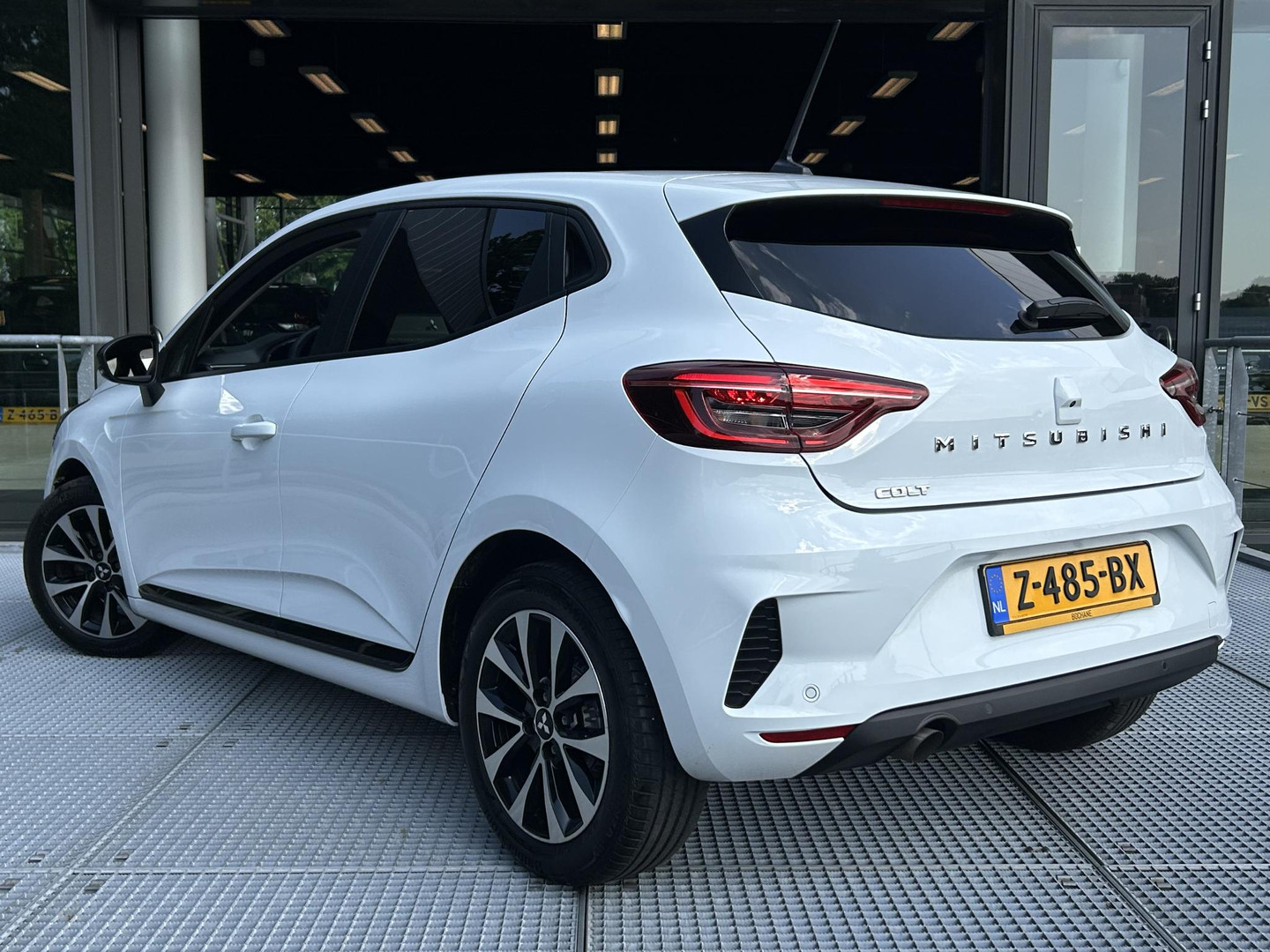 Mitsubishi Mitsubishi