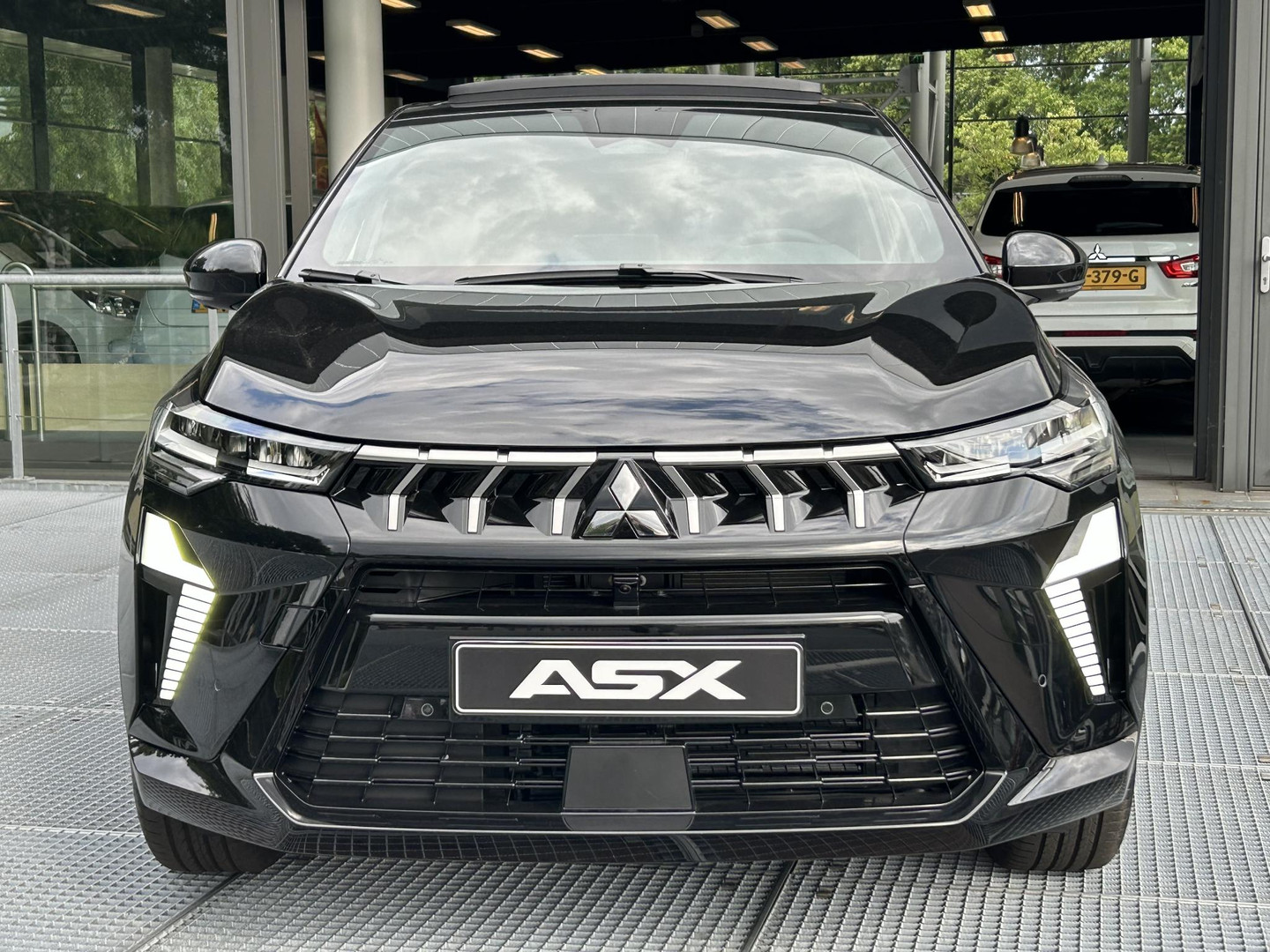 Mitsubishi Mitsubishi