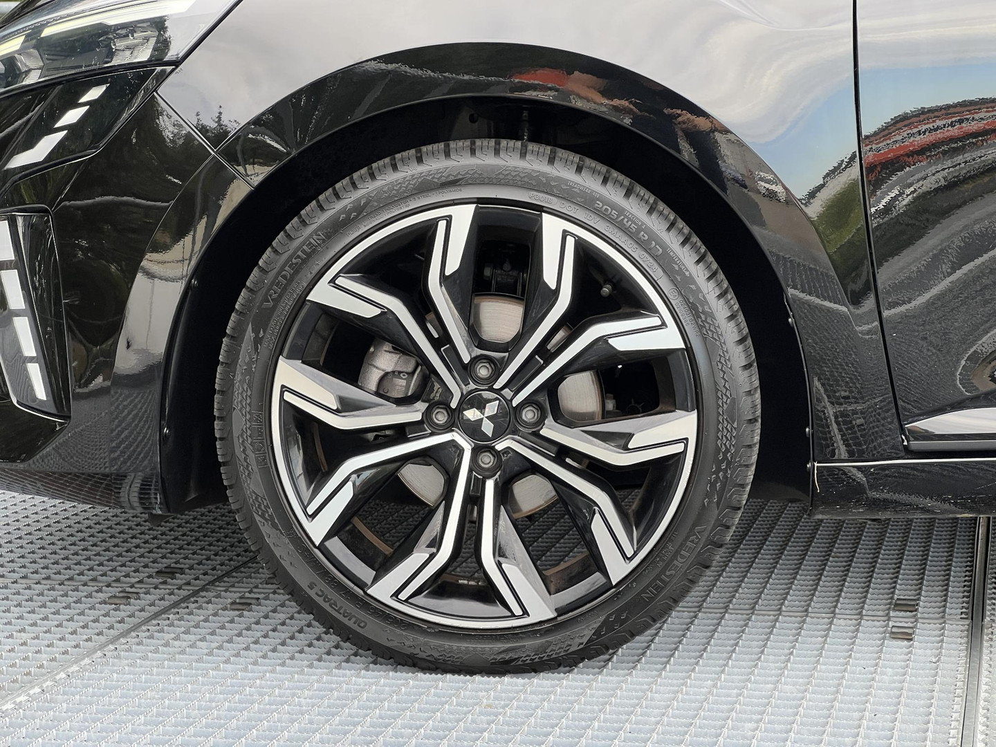 Mitsubishi Mitsubishi