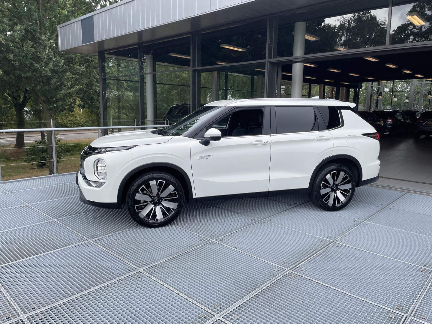 Mitsubishi Mitsubishi