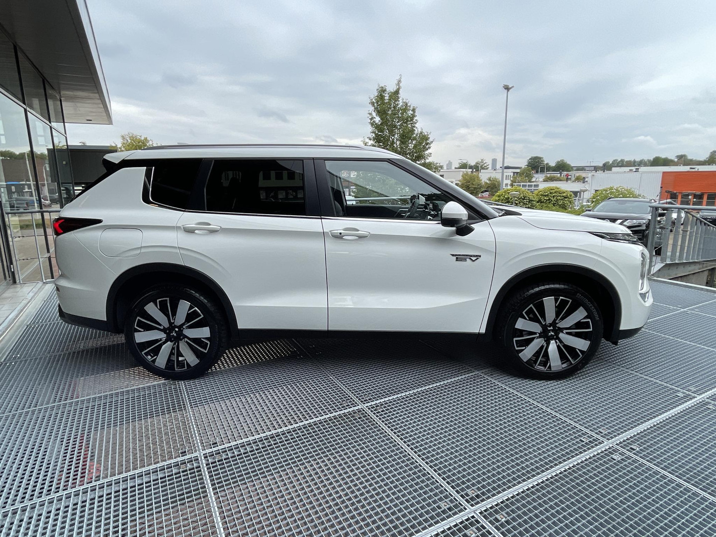 Mitsubishi Mitsubishi