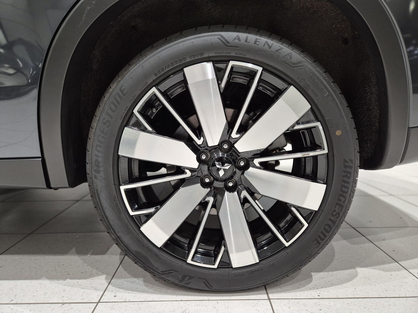 Mitsubishi Mitsubishi