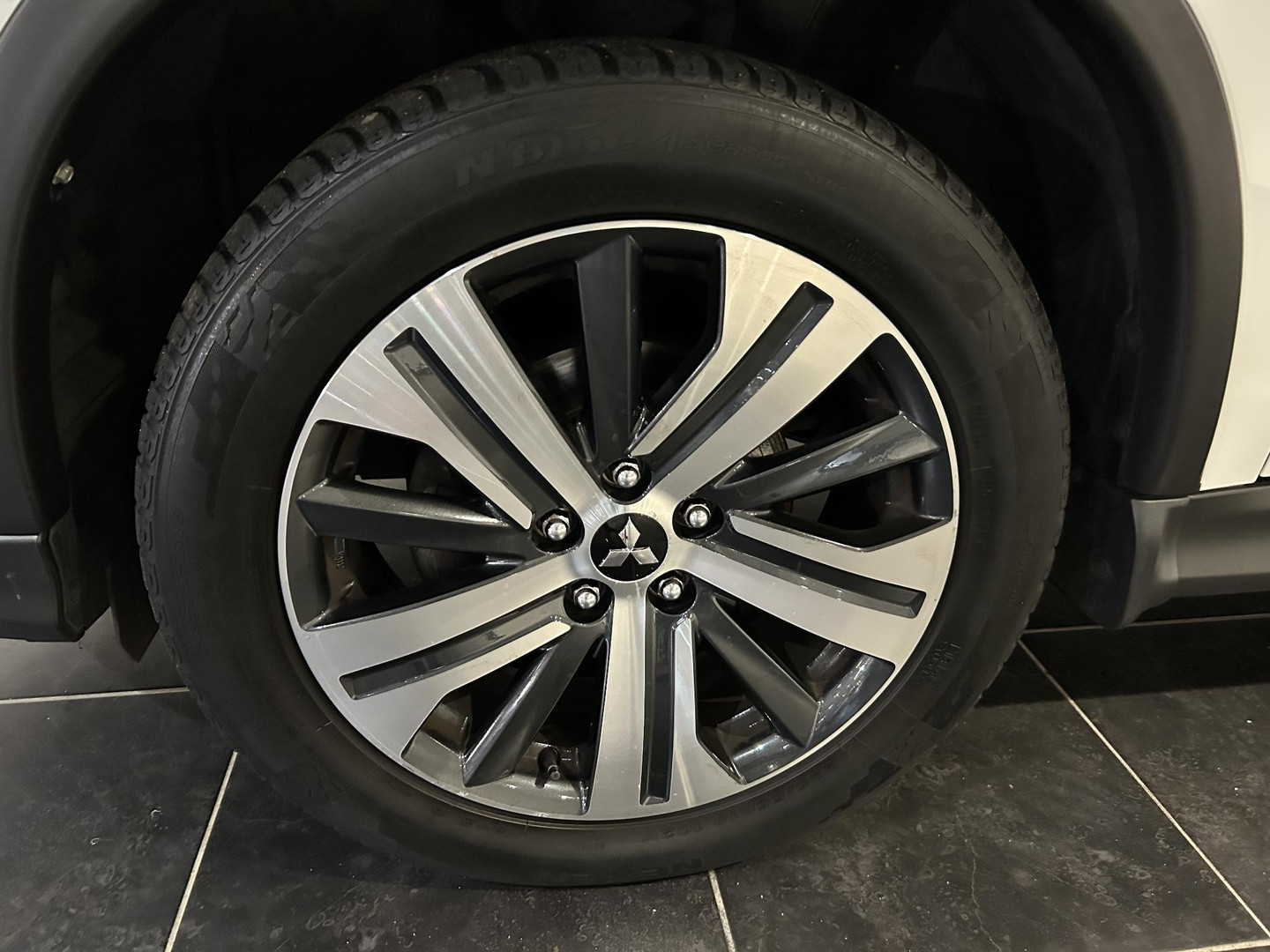 Mitsubishi Mitsubishi