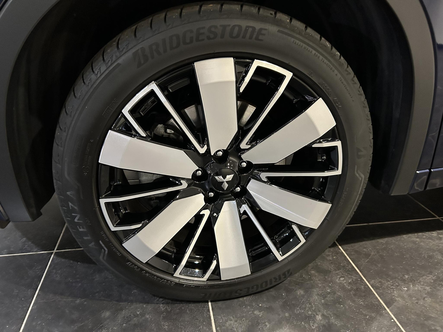 Mitsubishi Mitsubishi