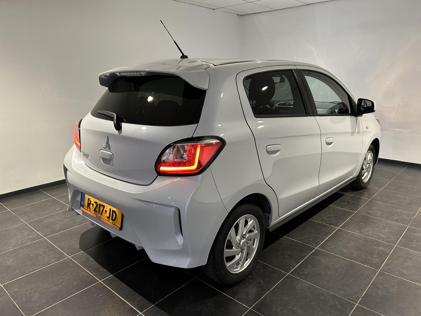 Mitsubishi Mitsubishi