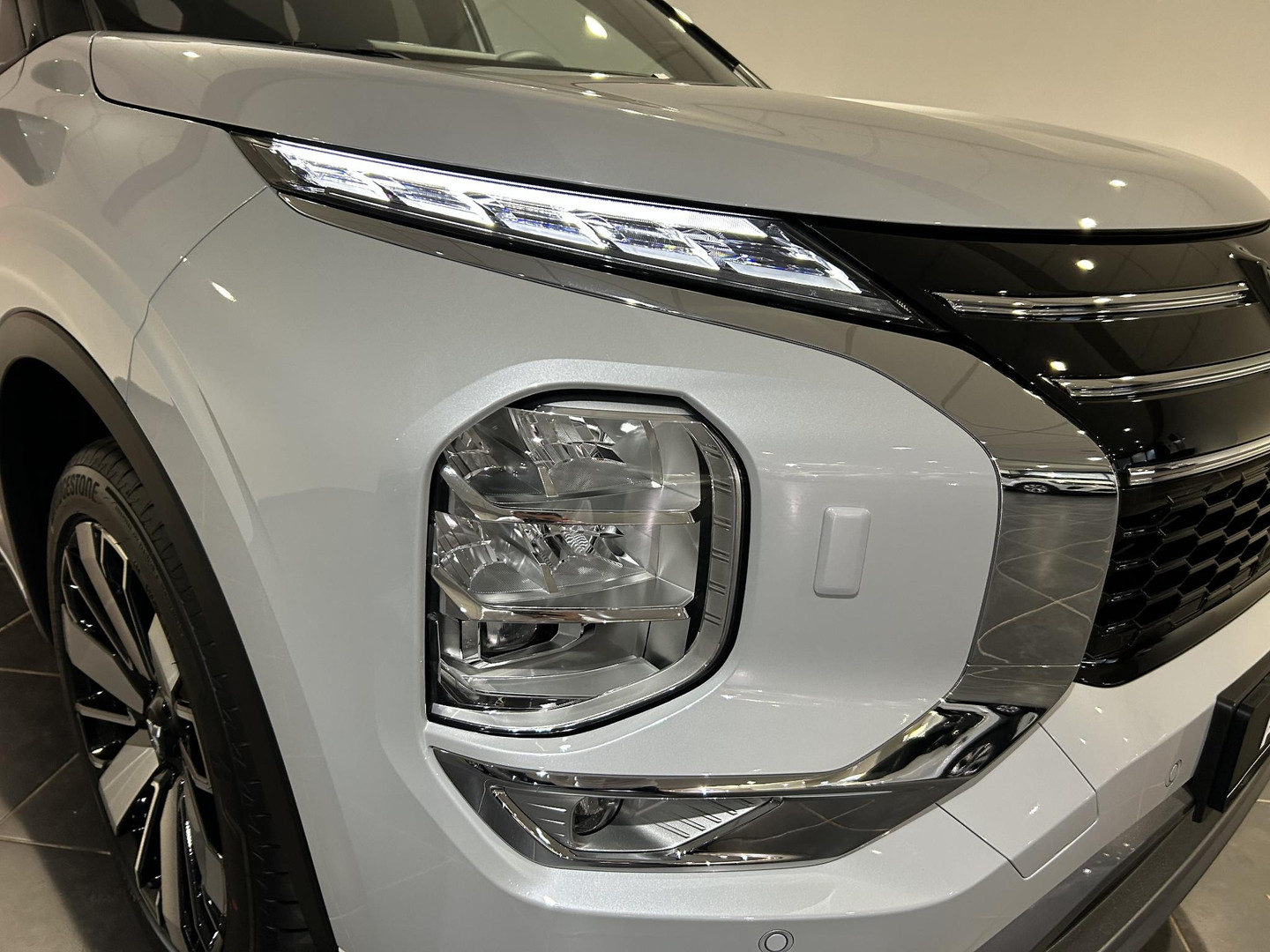 Mitsubishi Mitsubishi