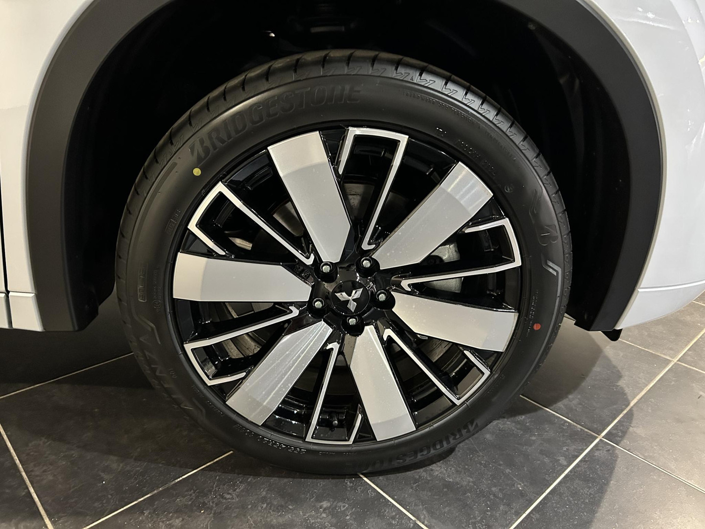 Mitsubishi Mitsubishi