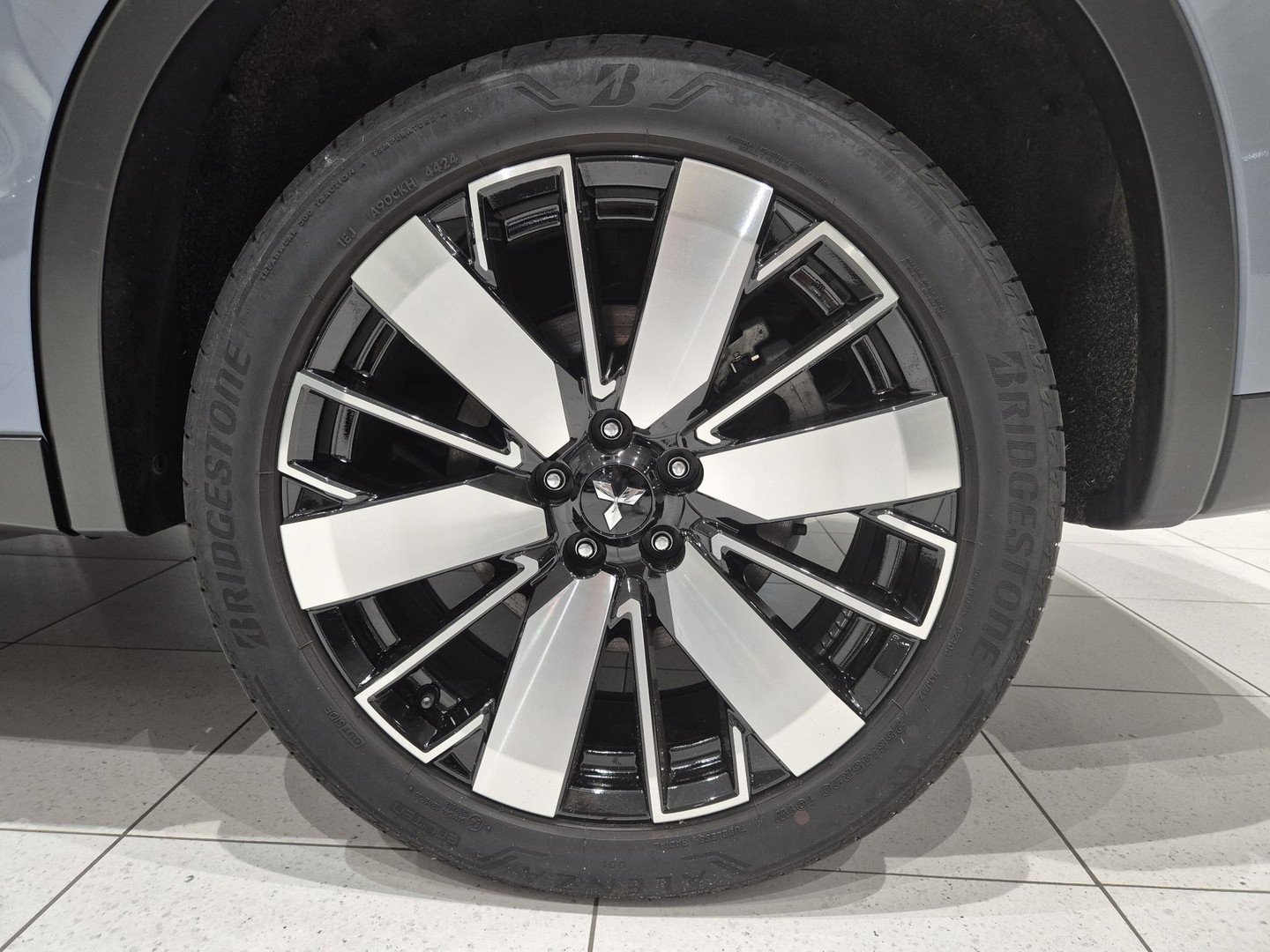 Mitsubishi Mitsubishi
