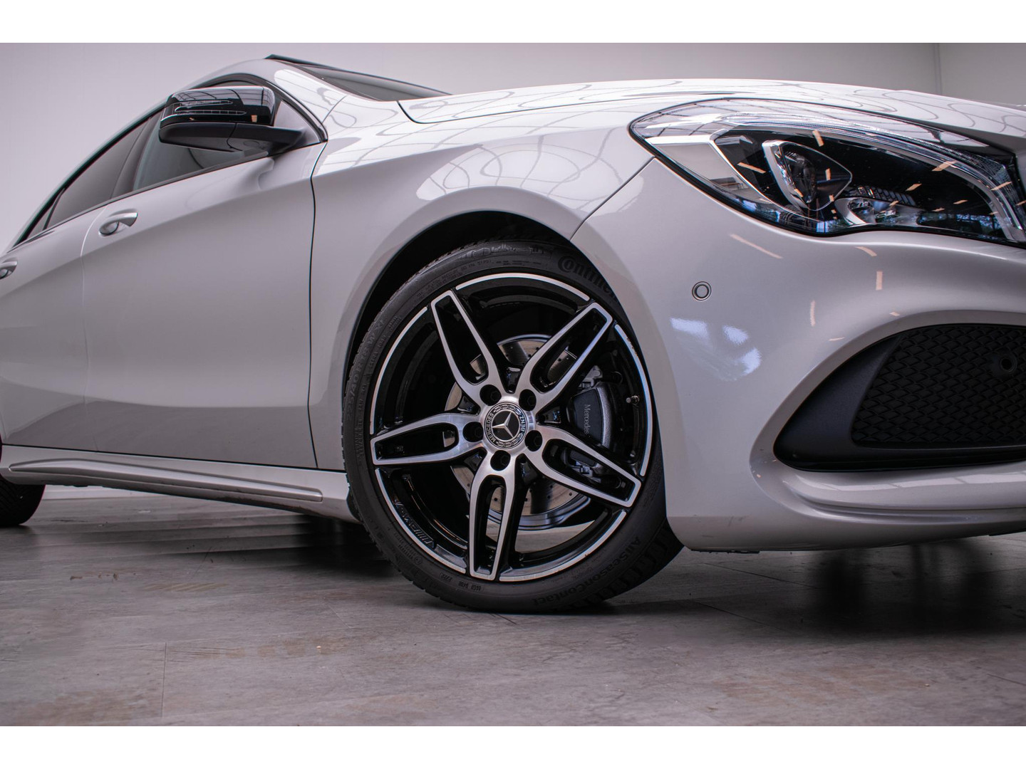 Mercedes-Benz Mercedes-Benz
