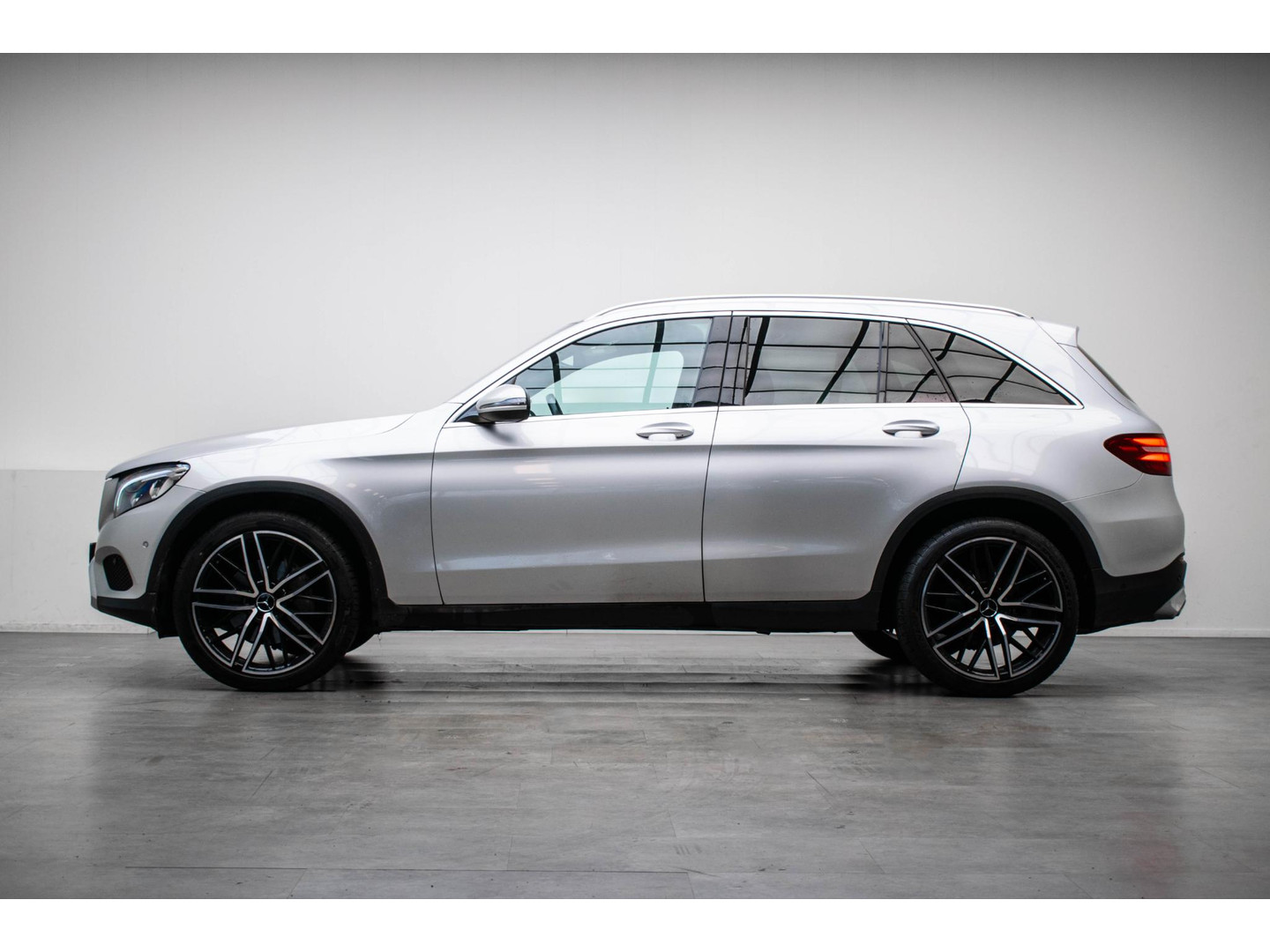 Mercedes-Benz Mercedes-Benz