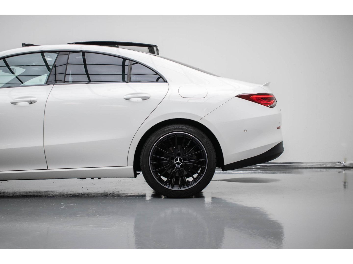 Mercedes-Benz Mercedes-Benz