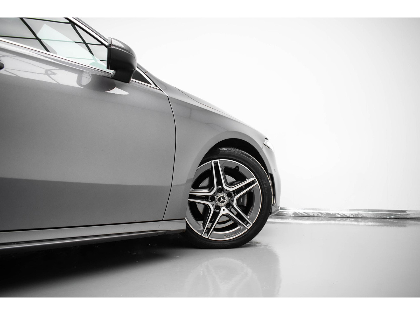 Mercedes-Benz Mercedes-Benz