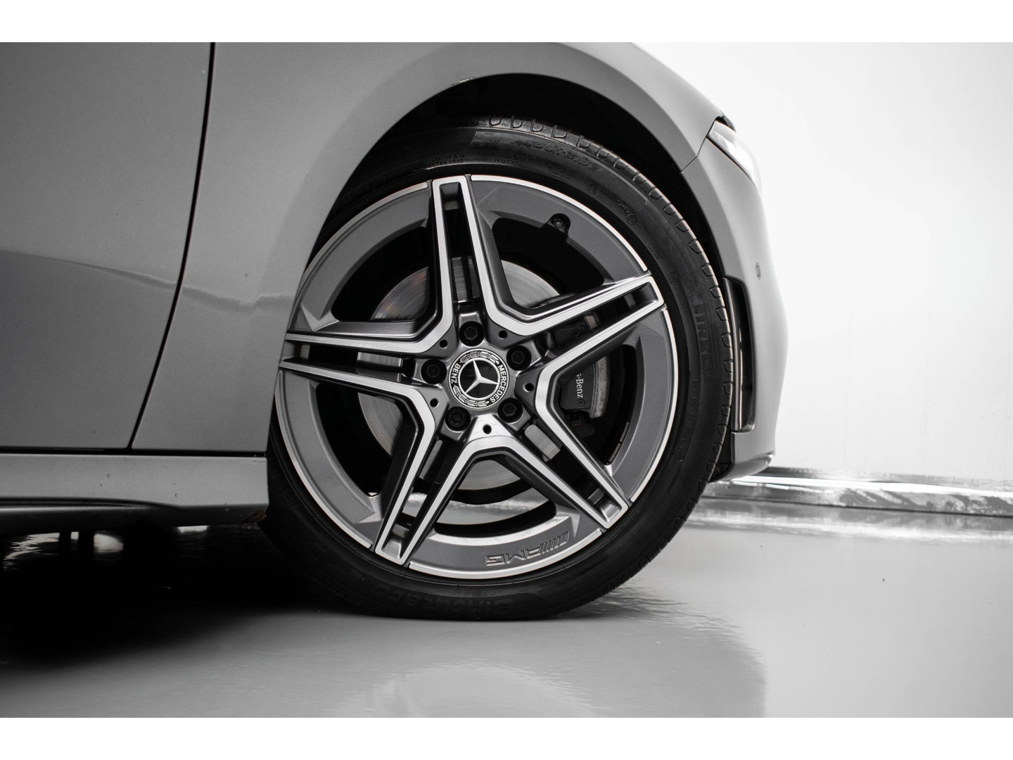 Mercedes-Benz Mercedes-Benz