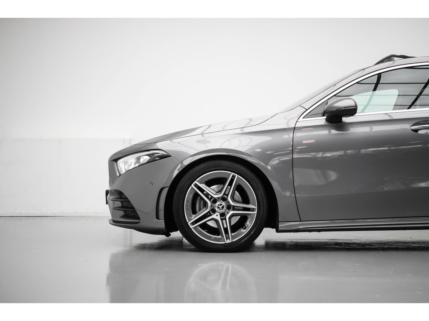 Mercedes-Benz Mercedes-Benz